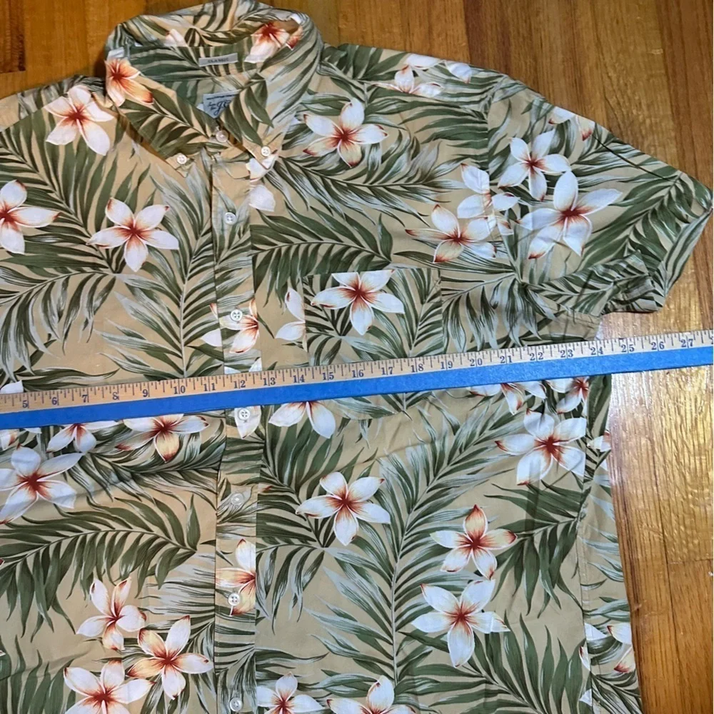 J. Crew Short-sleeve Floral classic fit shirt  Size XL (e5